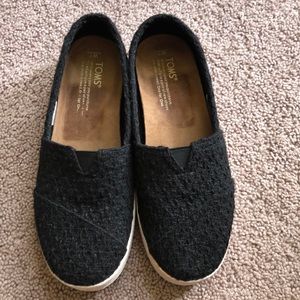 Toms Shoes